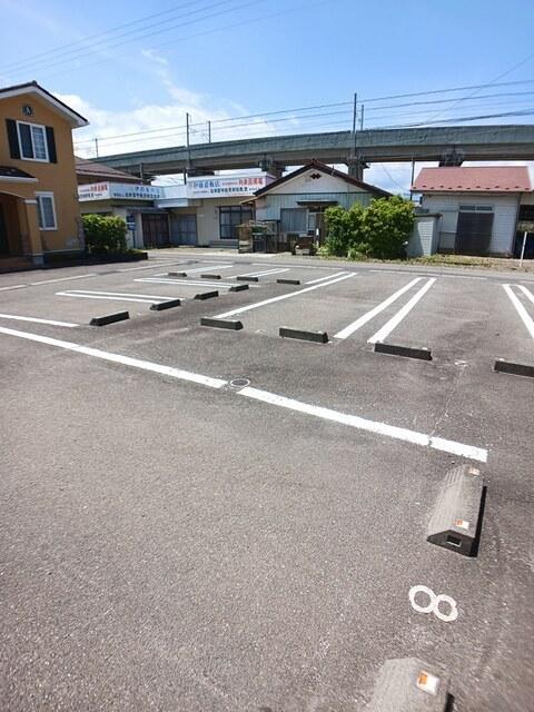 リバーバンクガーデンＡ（203） 駐車場