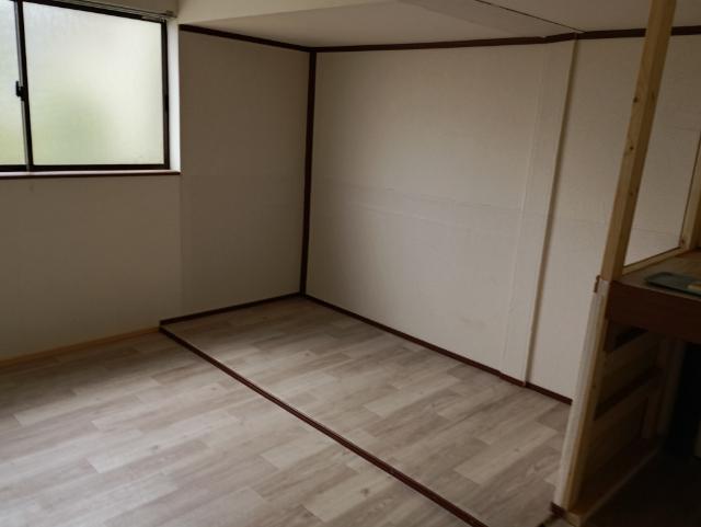 根岸山貸家 収納