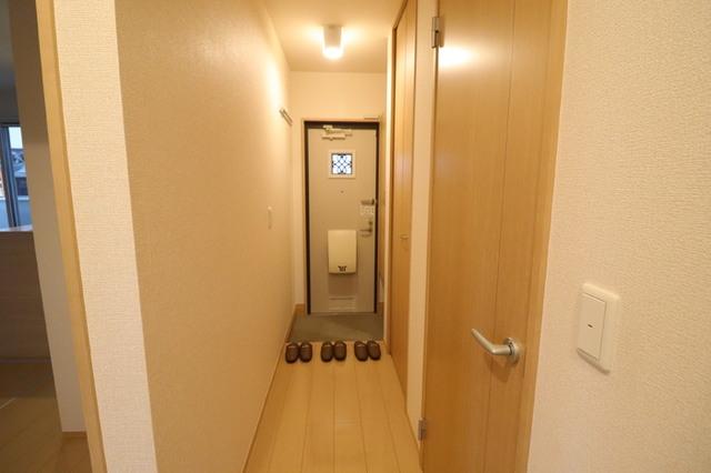 Ｙ　Ｆｌａｔｓ（102） 玄関