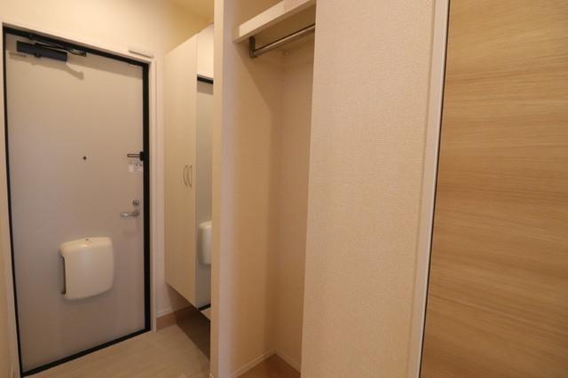 セレスティア森合Ａ（102） 玄関