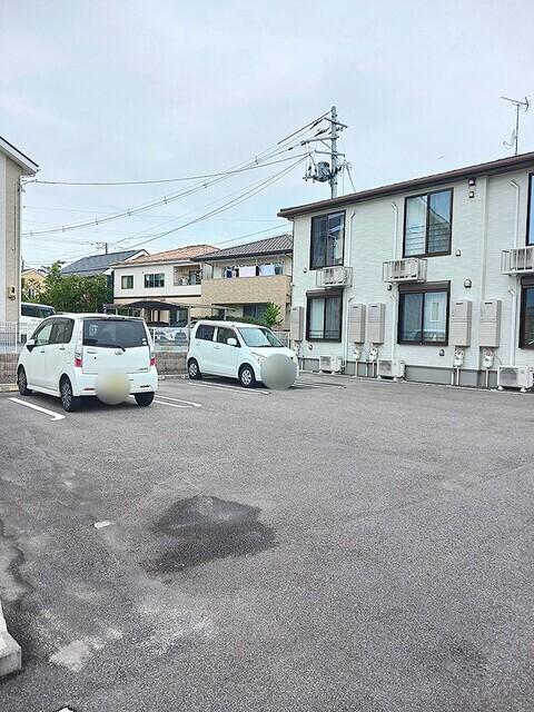 ポポラーレ（101） 駐車場