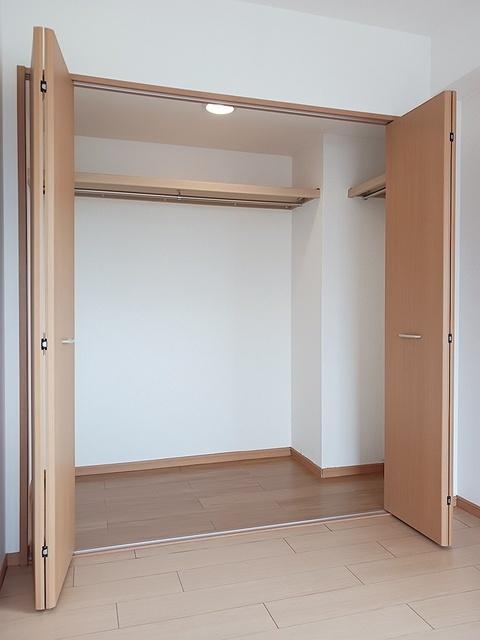 グランソレイユ西中央（701） 収納