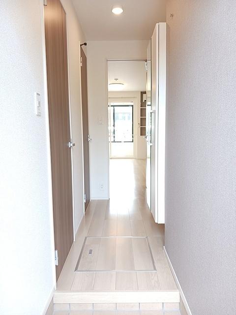 クレストⅠ（101） 玄関