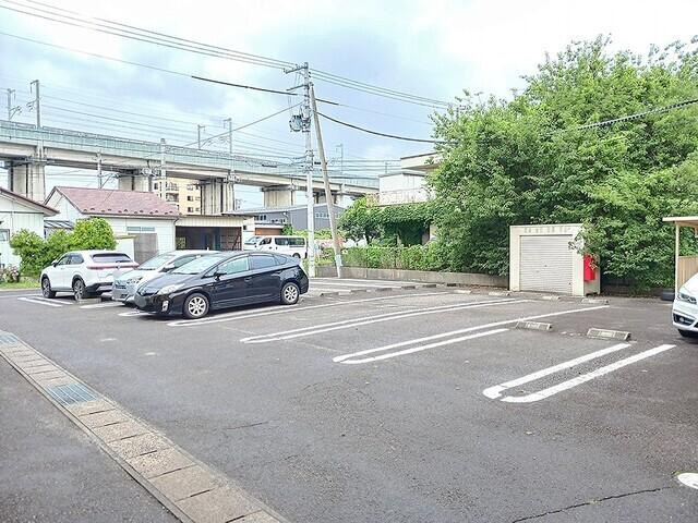 リバーバンクガーデンＡ（202） 駐車場