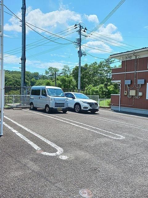 コニファーヒルⅠ（101） 駐車場