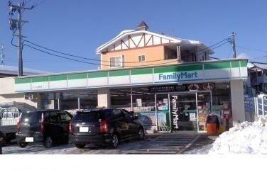 ファミリーマートタウン蓬莱店：1300m