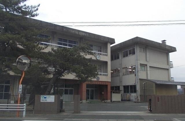 福島市立大森小学校：300m