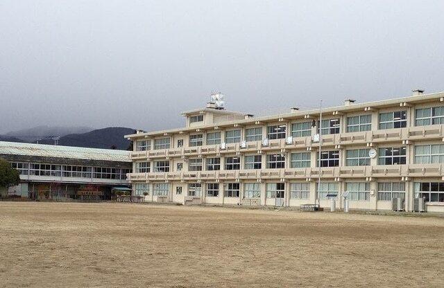 福島市立笹谷小学校：2700m
