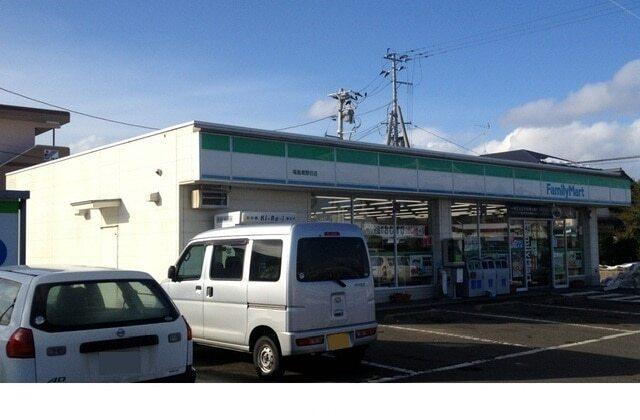ファミリーマート福島郷野目店：750m