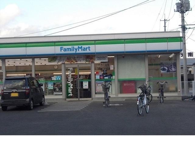 ファミリーマート南福島駅北店：400m