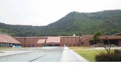 福島県立美術館：400m