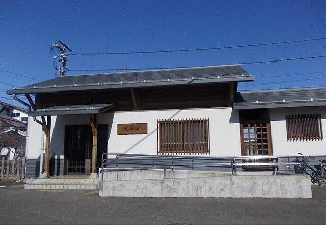 奥羽本線庭坂駅：700m
