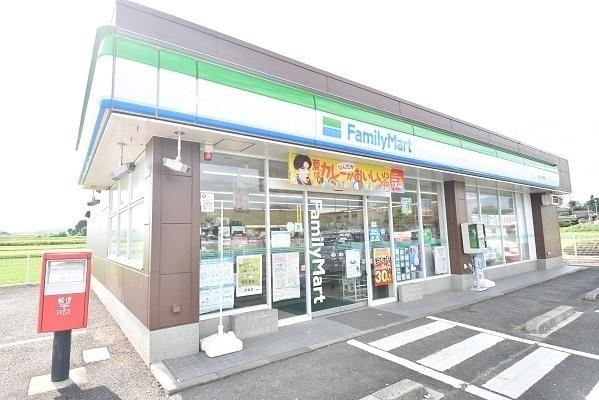 ファミリーマート 本宮仁井田店：600m