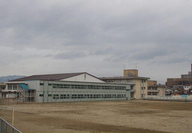 福島市立岳陽中学校：1300m