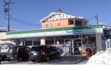 ファミリーマート蓬莱町店：1600m
