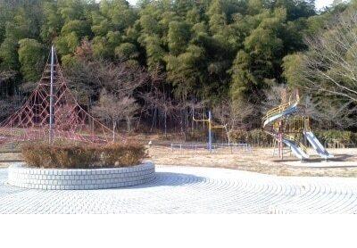 本泉公園：50m