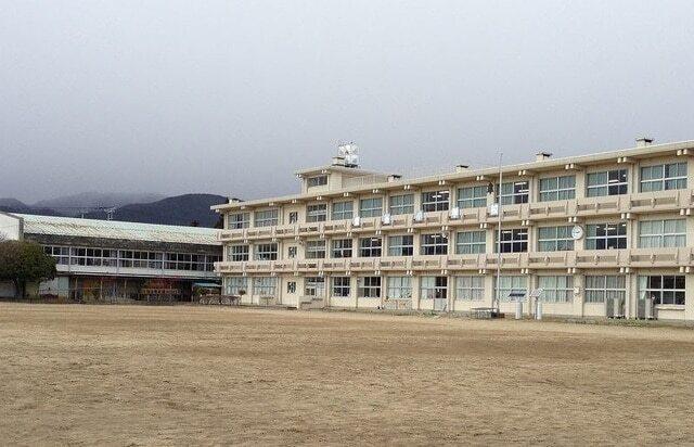 福島市立笹谷小学校：2300m