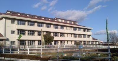 御山小学校：1400m