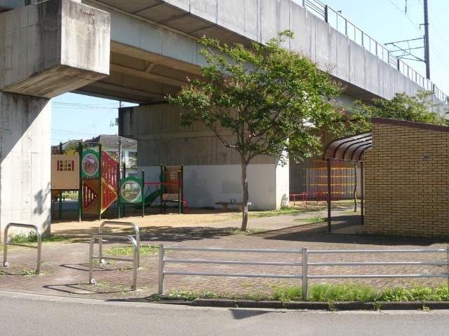 森合緑地：129m