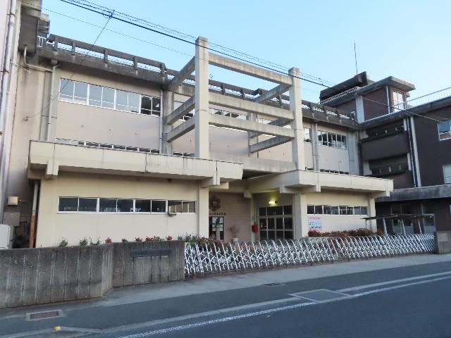 福島市立三河台小学校：239m