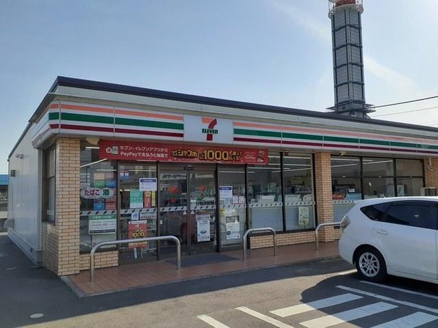 セブンイレブン吉倉店：500m