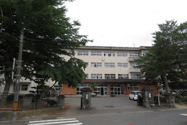 福島市立杉妻小学校：1659m