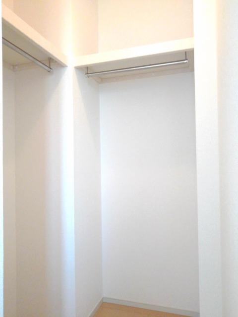 メゾンアンソレイエ（105） 収納