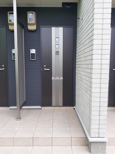 メゾンひまわり（101） 玄関