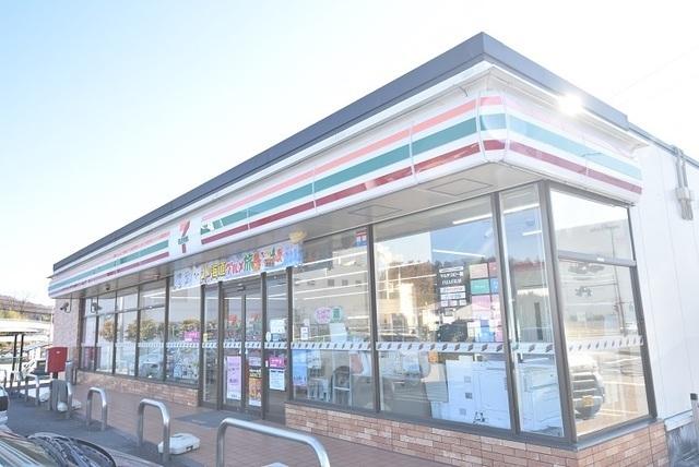 セブン-イレブン 本宮名郷店：900m