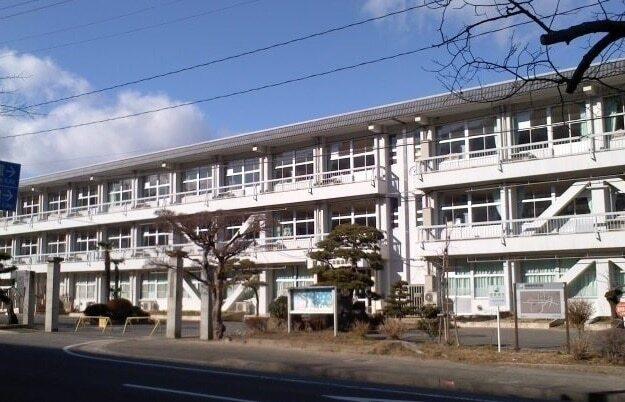 二本松北小学校：1300m