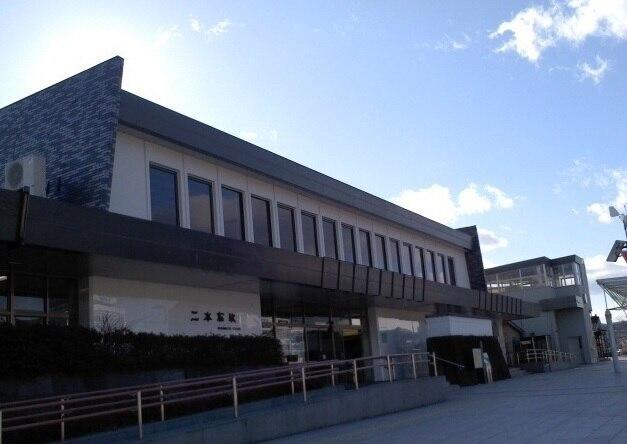 二本松駅：2300m
