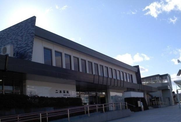 二本松駅：2400m