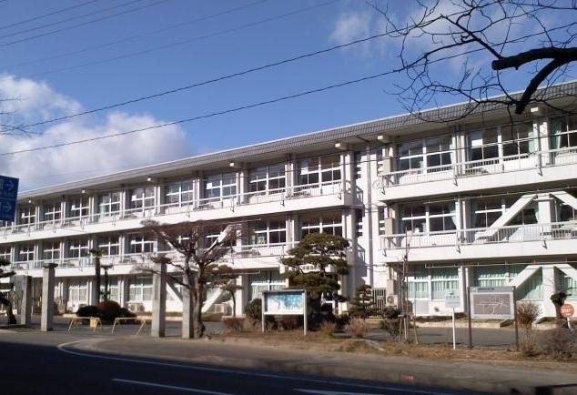 二本松北小学校：1300m