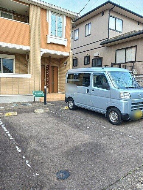ホープ金色（101） 駐車場