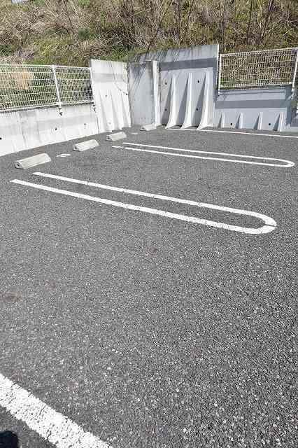 Ｎゲート　Ⅱ（106） 駐車場