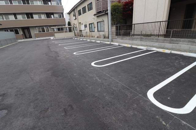 D-room天神町（105） 駐車場