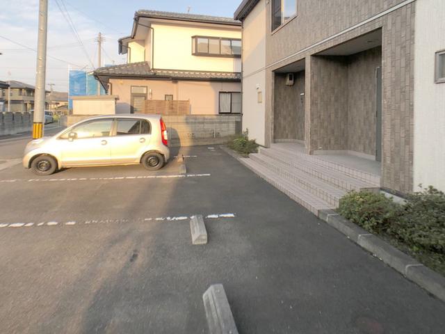 エスポワール渡利　Ｃ（102） 駐車場