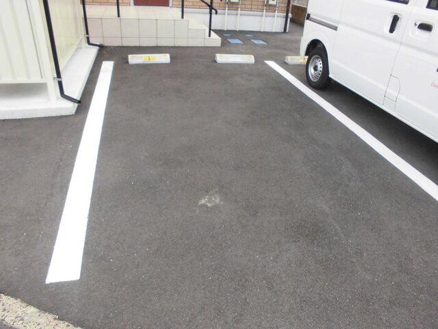 アンジュC（101） 駐車場