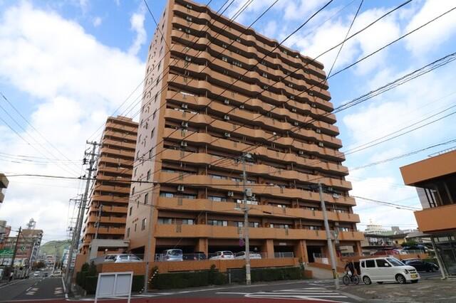 福島駅より徒歩8分 築28年7ヶ月 14階建の賃貸物件