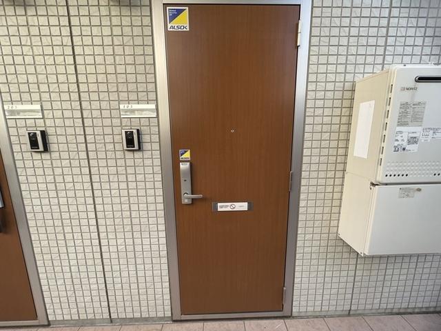 サン・サウス（205） エントランス