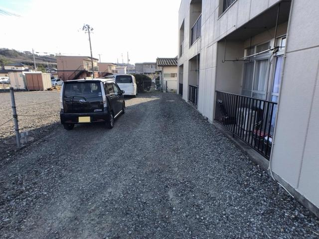 小倉寺コーポ（202） 駐車場