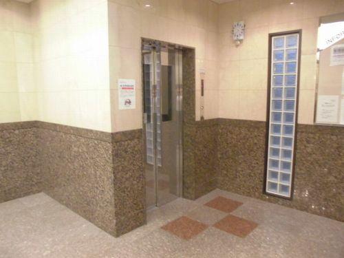 明石市中崎マンション エントランス