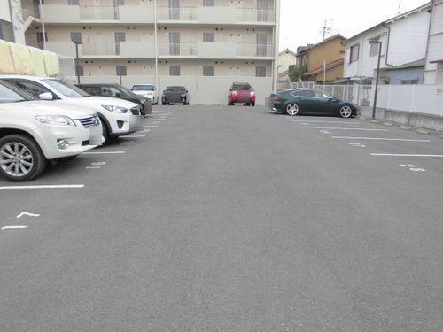 エスペーロ神田 駐車場