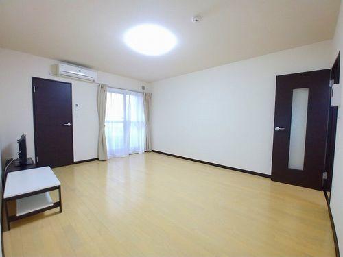 明石市立石アパート リビング