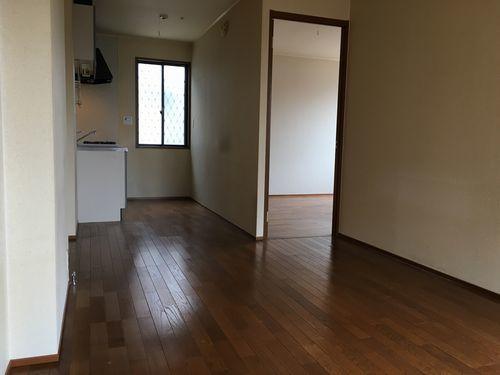 明石市大蔵天神町アパート リビング