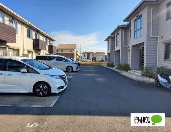 明石市大久保町谷八木アパート 駐車場