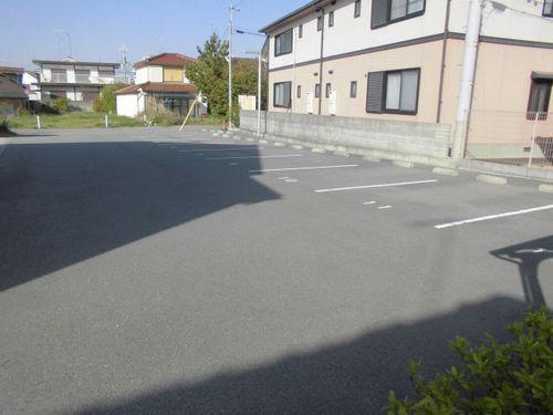 明石市大久保町江井島アパート 駐車場