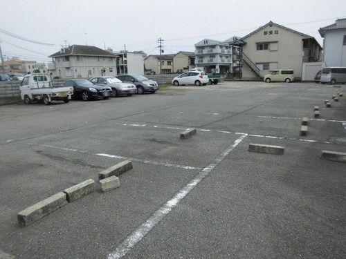 明石市松江アパート 駐車場