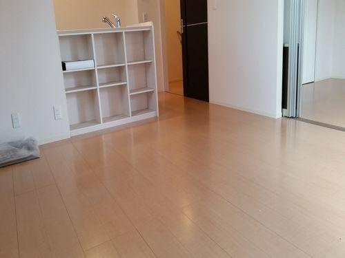 明石市和坂アパート リビング