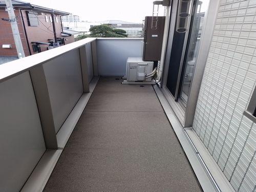 明石市和坂アパート バルコニー